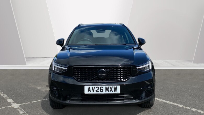 Volvo XC40 2.0 B4P Plus Black Edition 5dr Auto Petrol Estate